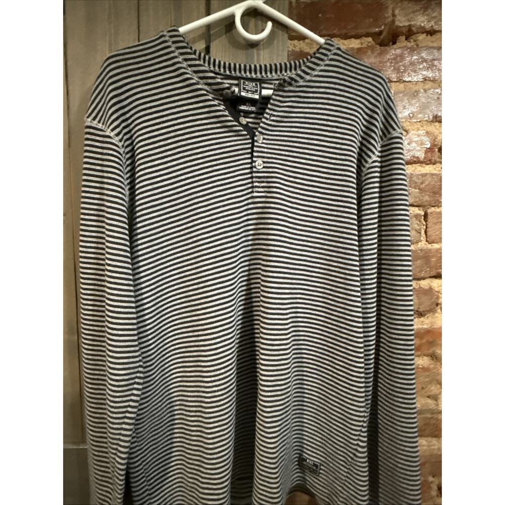 Nike Mens Size XL Dri Fit Black/Gray Striped Henley Waffle Knit GRUNGE EUC